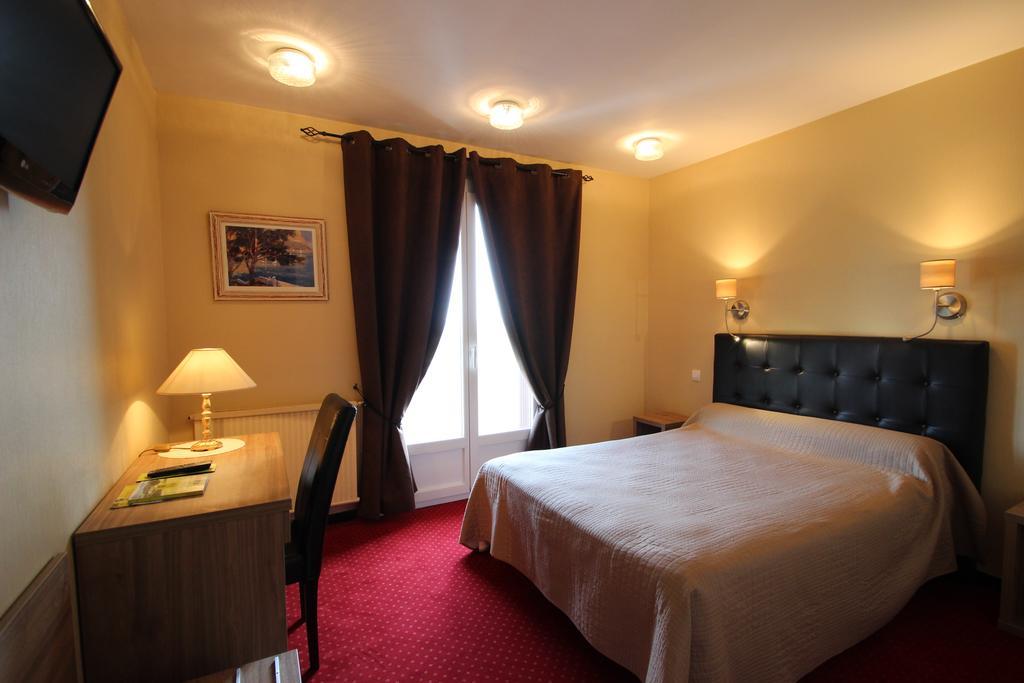 Hotel Le Valaurie Saint-Nazaire  Bagian luar foto