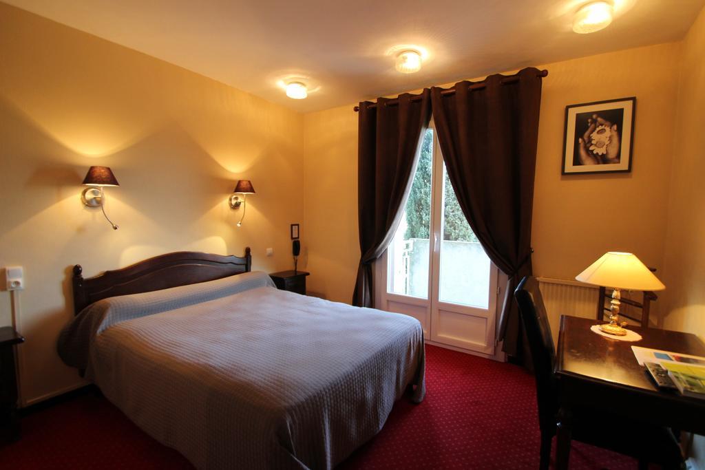 Hotel Le Valaurie Saint-Nazaire  Bagian luar foto