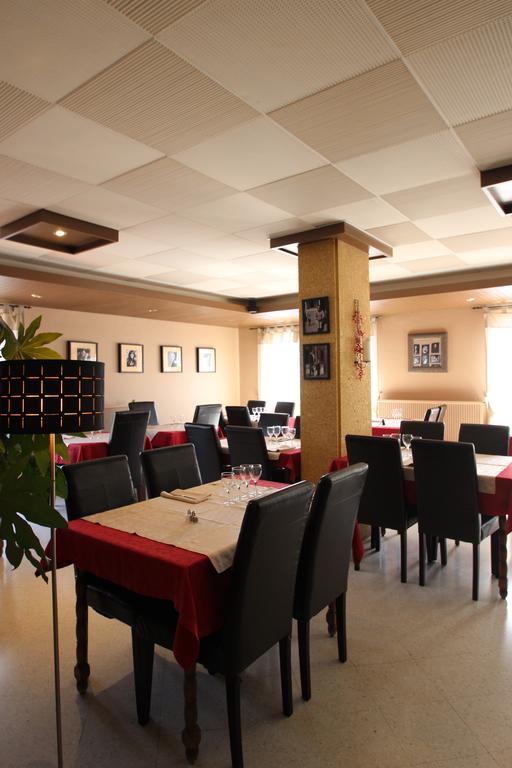 Hotel Le Valaurie Saint-Nazaire  Bagian luar foto