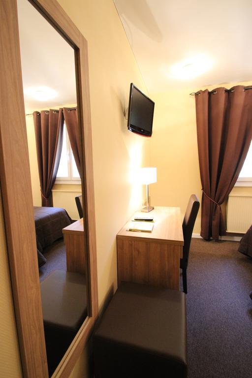 Hotel Le Valaurie Saint-Nazaire  Bagian luar foto