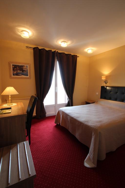 Hotel Le Valaurie Saint-Nazaire  Bagian luar foto