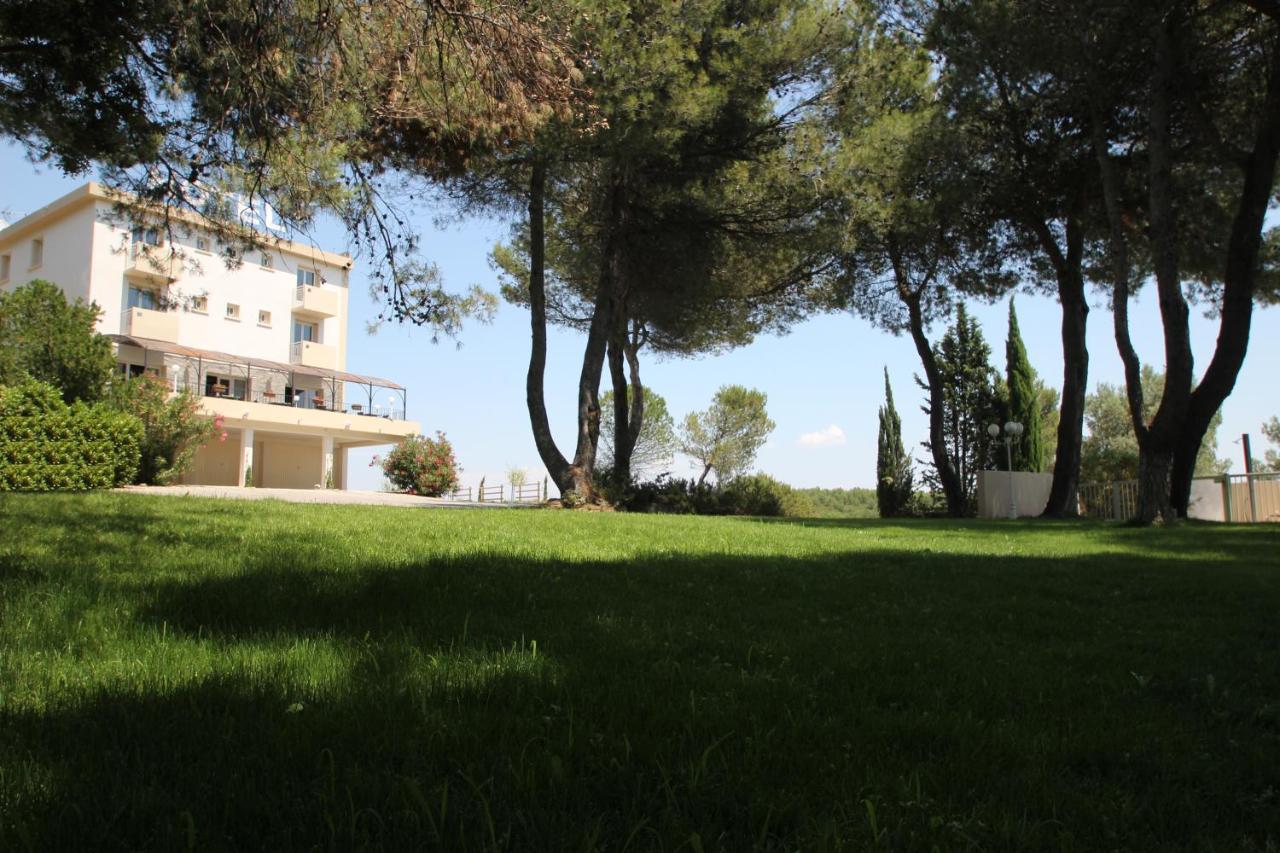 Hotel Le Valaurie Saint-Nazaire  Bagian luar foto