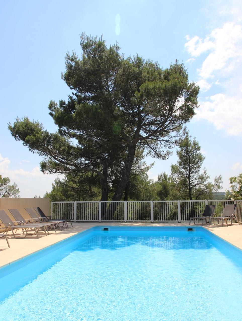 Hotel Le Valaurie Saint-Nazaire  Bagian luar foto